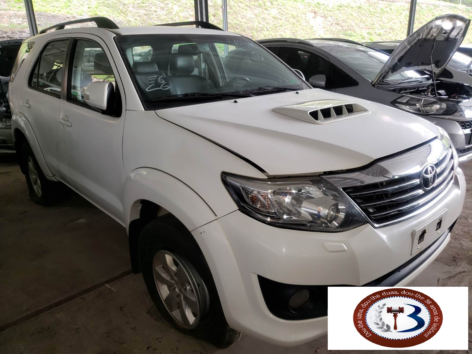 LOTE 005 HILUX SW4 SRV 3.0 D-4D TURBO