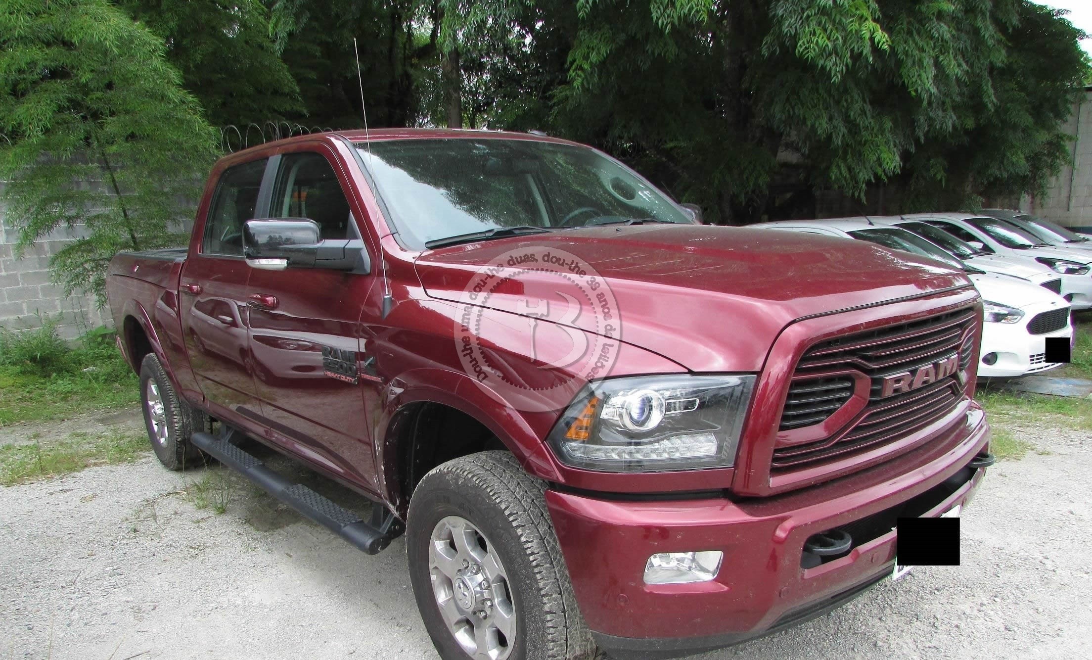LOTE 005 DODGE RAM DODGE RAM 2500 LARAIME 4x4 6.7 2016 FLEX