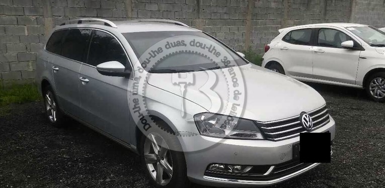 LOTE 049 VOLKSWAGEN PASSAT VAR 2.0 (BLINDADO) 2015