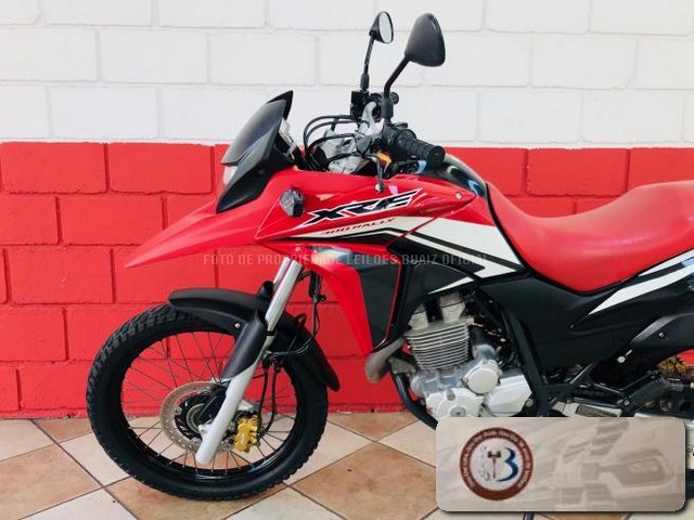 LOTE 007 HONDA XRE 300 RALLY 2015