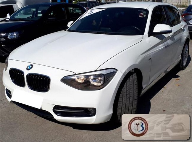 LOTE 004 BMW SÉRIE 1 120i 2.0 SPORT 2015