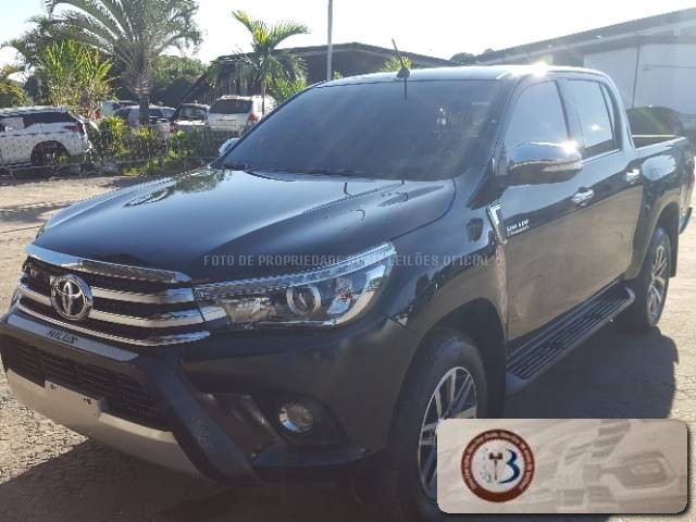 LOTE 042 TOYOTA HILUX CD SRX 2.8 D-4D TUR... 2017