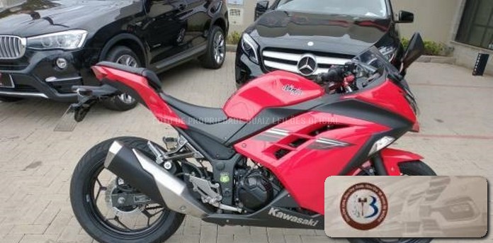 LOTE 002 Kawasaki - Ninja 300 2017