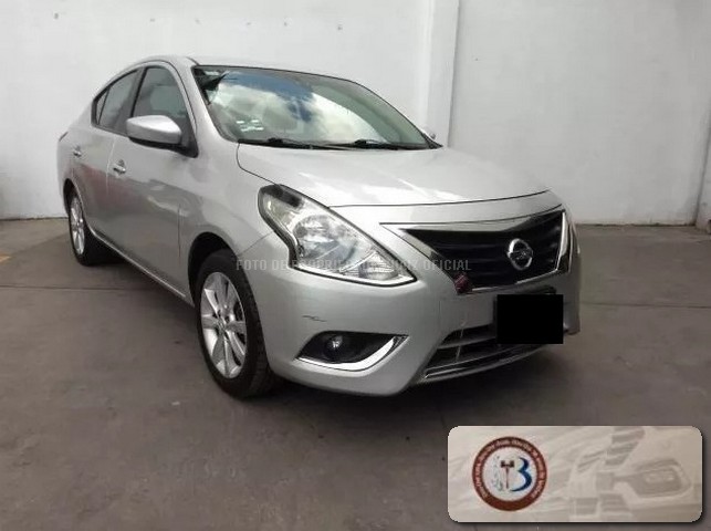LOTE 040 NISSAN VERSA SV 1.6 16V FlexStart 4p Aut. 2017
