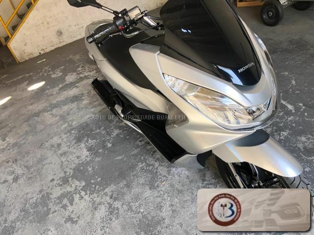LOTE 001 HONDA PCX 150DLX 2018
