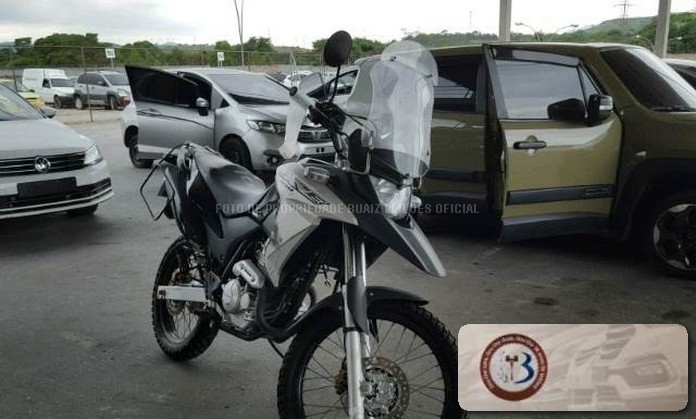 LOTE 005 HONDA XRE 300 2017