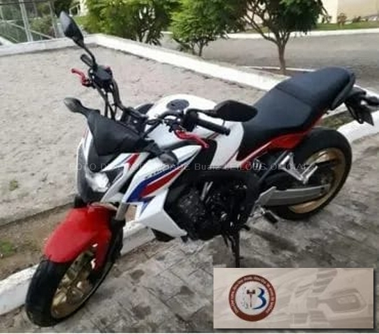 LOTE 011 HONDA CB 650f 2015