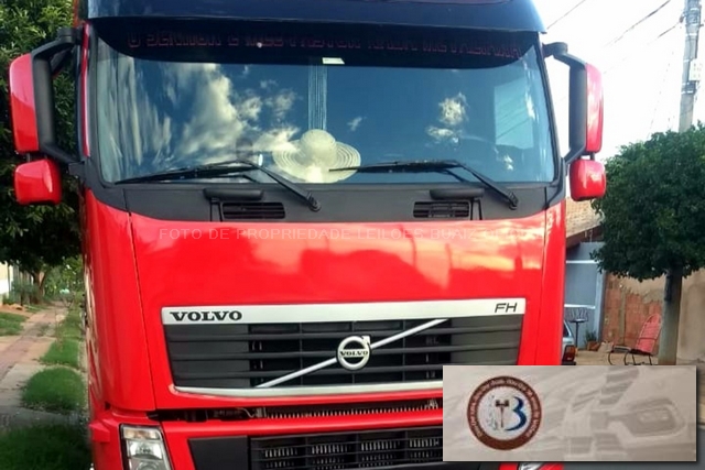 LOTE 025 Volvo FH520  2011