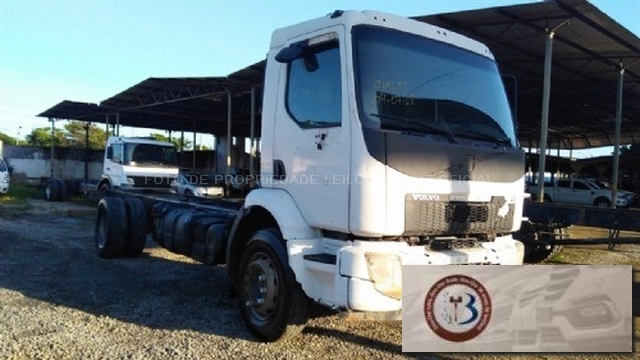 LOTE 030 VOLVO VM 270 4X2 2P (DIESEL) 20143