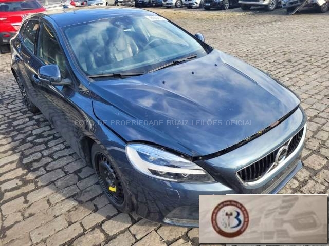 LOTE 052 VOLVO V40 T4 MOMENTUM 2.0 DRIVE-E TURBO